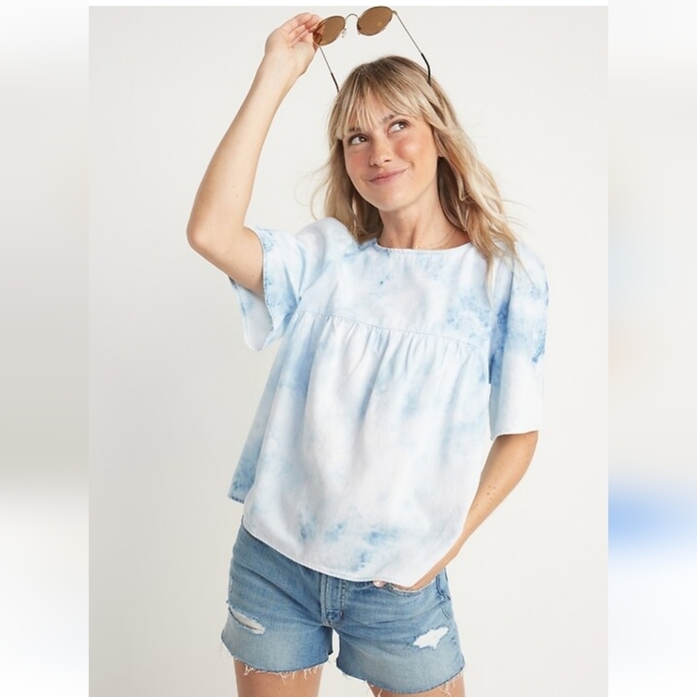 ⭐️40% Off⭐️ Old Navy Oversized Blue Tie-Dyed Jean Top